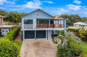90 Cooloola Drive - Rainbow Beach, Luxury Beach House, Ocean Views